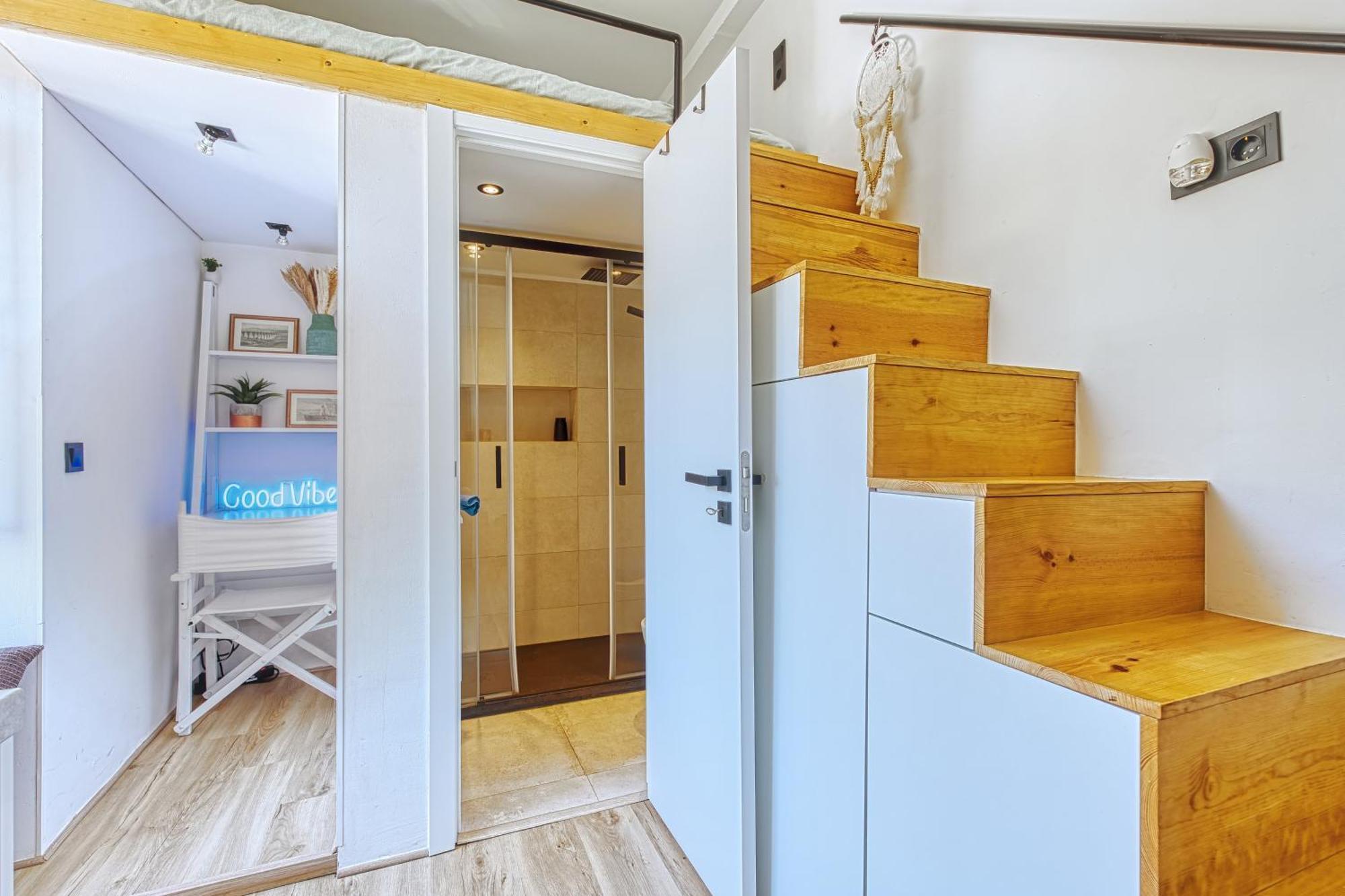 Historic Gem & Modern Loft In The Heart Of Lejlighed